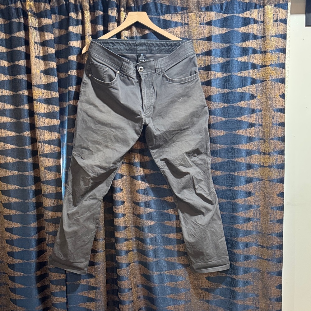 Kuhl Men's Gray Chinos